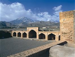  کاروانسرای میر ابوالمعالی مشهور به قلعه کوهاب